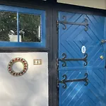 Vaerelser I Historisk Hus Med Sjael Og Atmosfaere Séjour chez l'habitant Helsinge