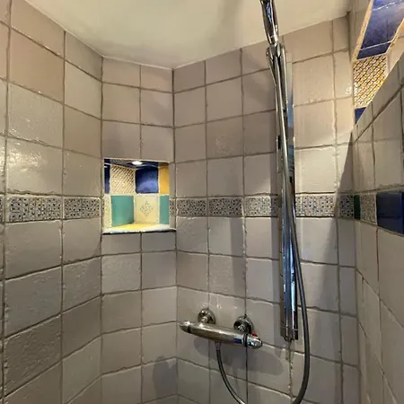 Vaerelser I Historisk Hus Med Sjael Og Atmosfaere *