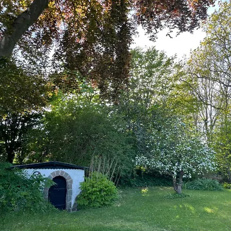 Vaerelser I Historisk Hus Med Sjael Og Atmosfaere