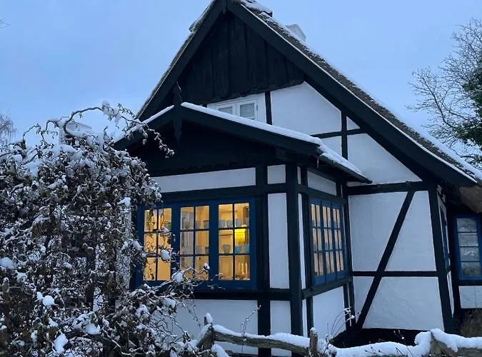 Vaerelser I Historisk Hus Med Sjael Og Atmosfaere Helsinge